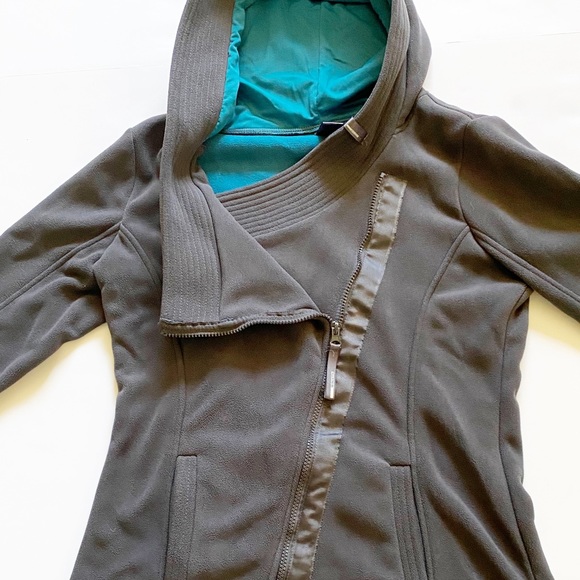 Mondetta grey fleece asymmetrical zipper jacket - Picture 2 of 5